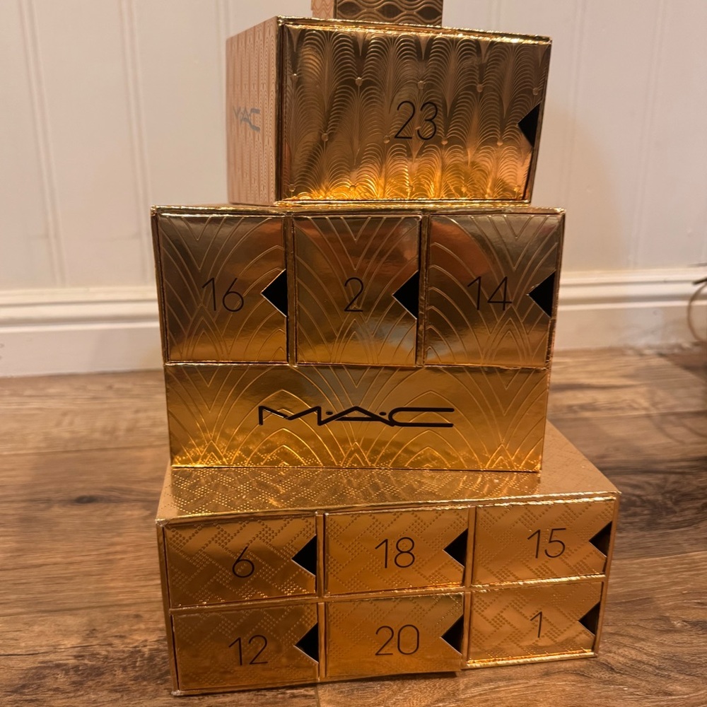 EMPTY MAC Cosmetics 2024 Advent Calendar